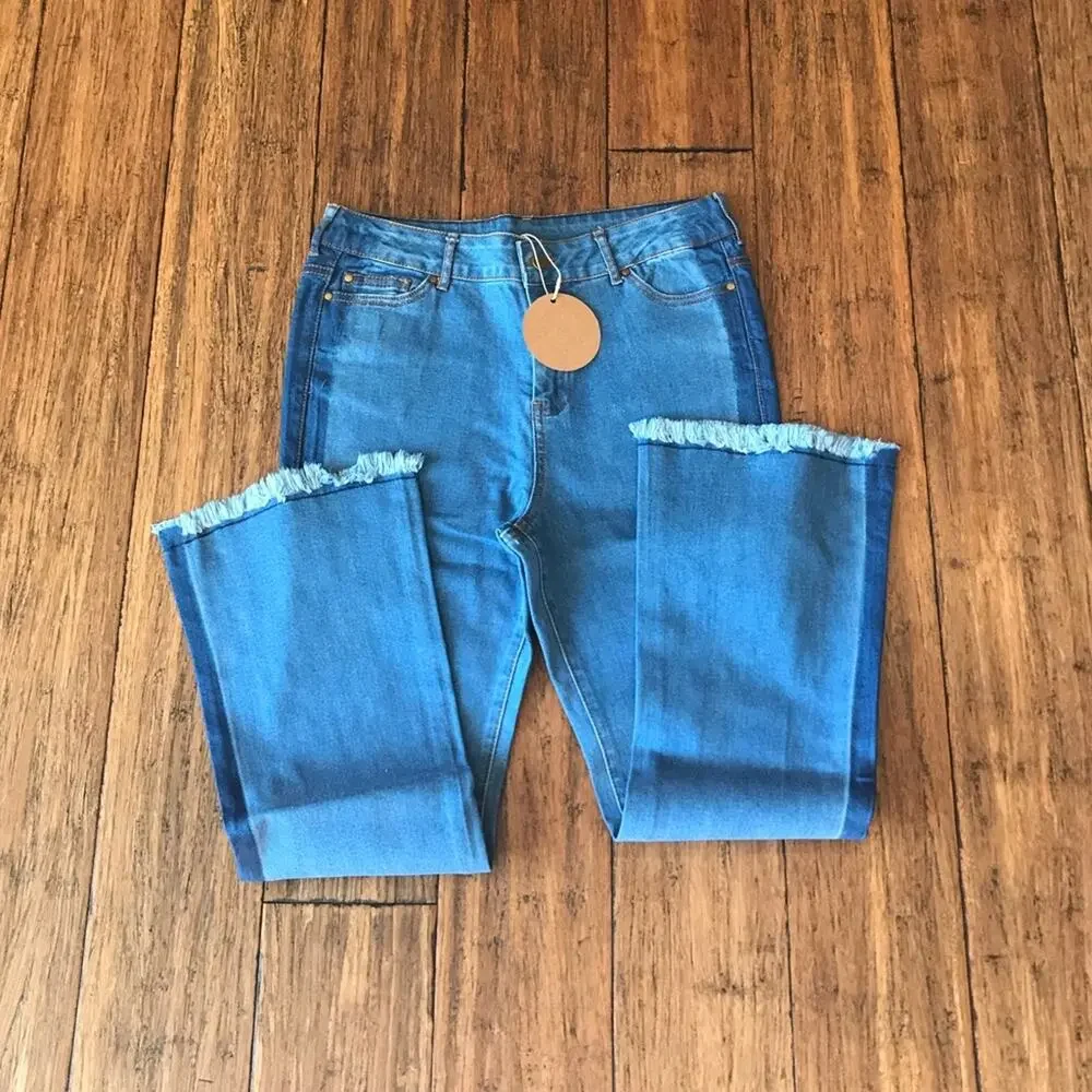 Light Wash Cropped Flare Jeans Raw Frayed Hem Button Fly Denim Size 31_8